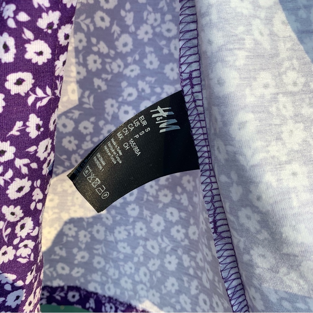 h&m purple & white floral puff sleeved midi dress NWT & never worn ๐ size small - Picture 14 of 16